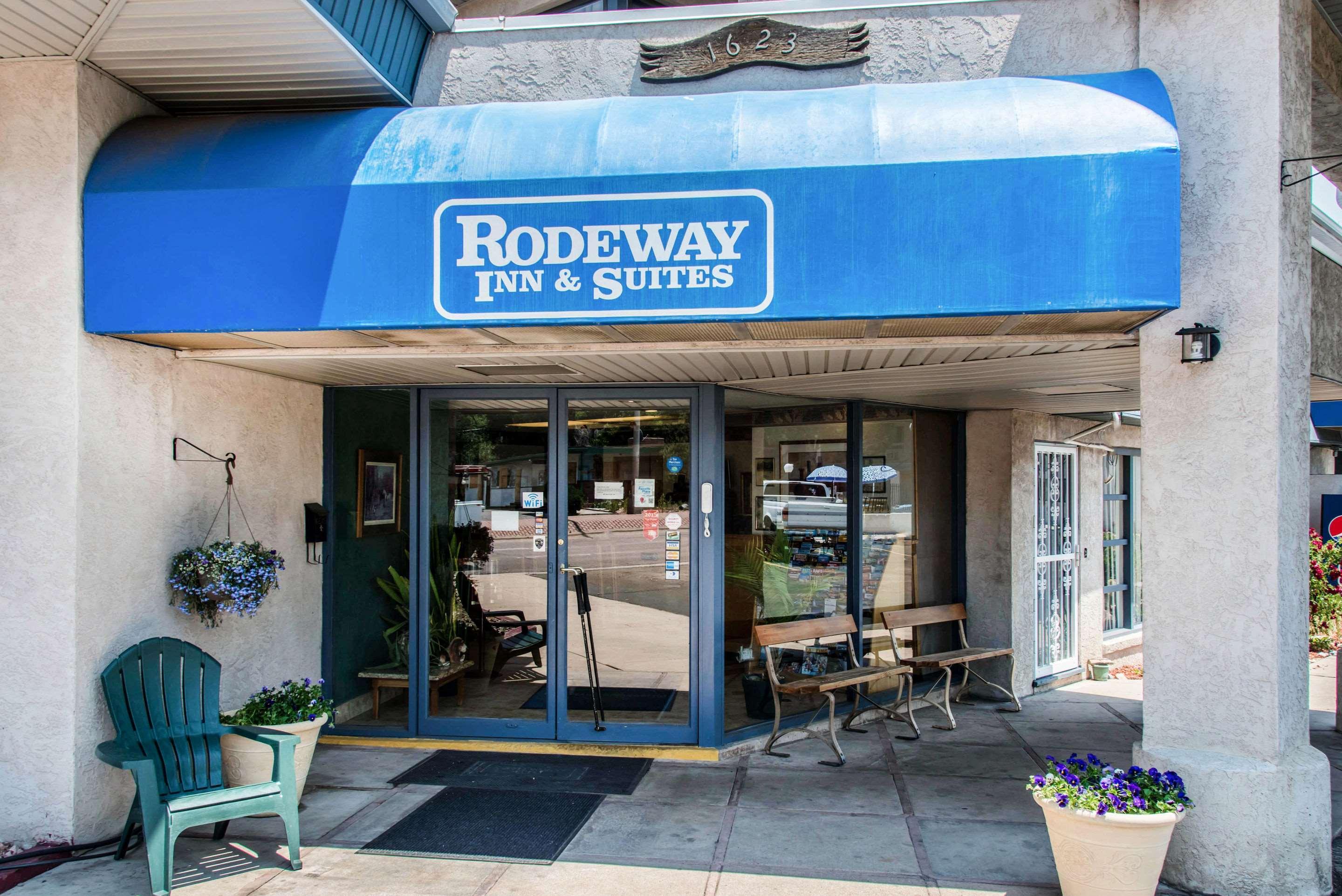 Rodeway Inn & Suites Colorado Springs Exterior foto