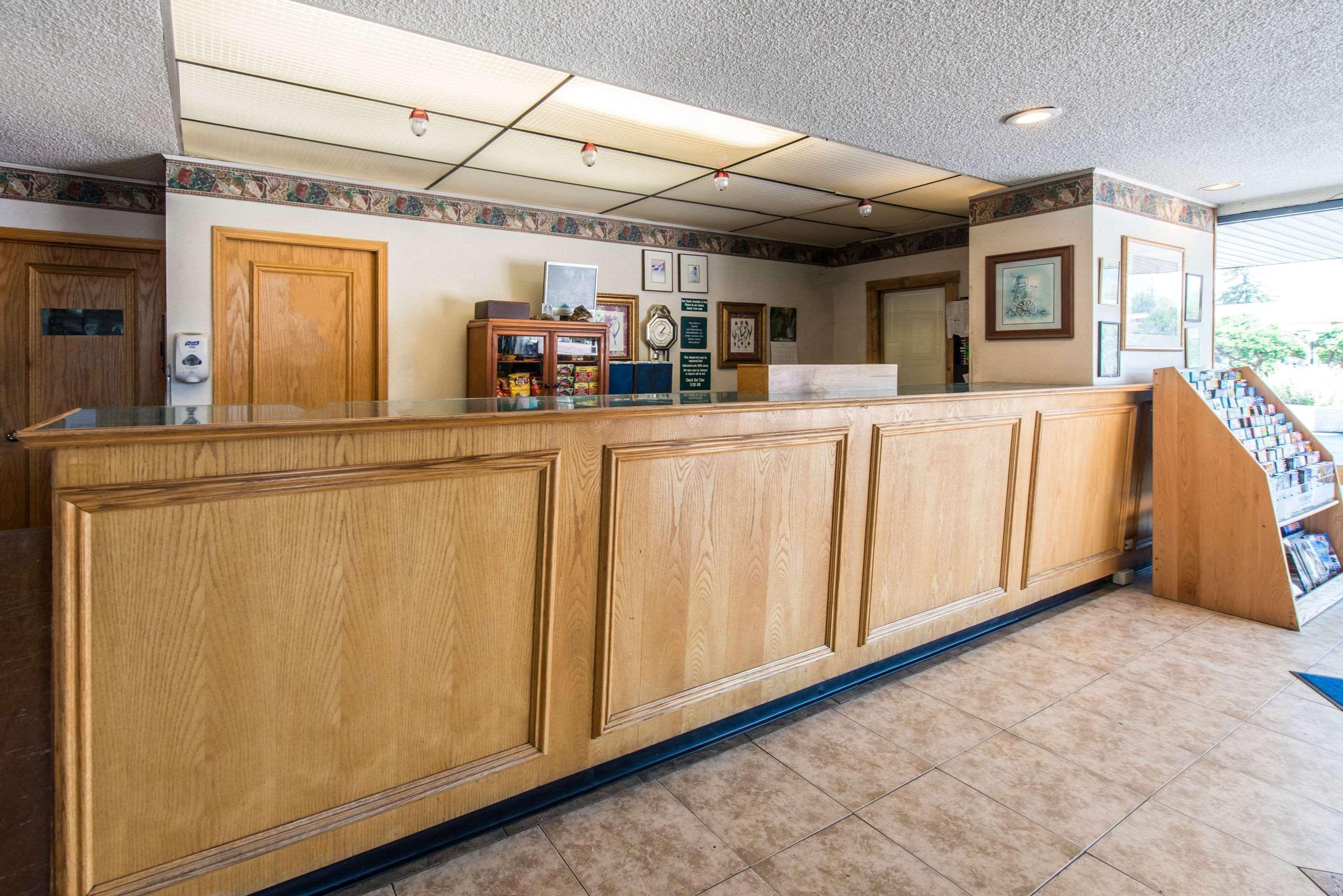 Rodeway Inn & Suites Colorado Springs Exterior foto